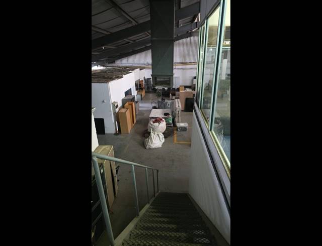 INDUSTRIAL PROPERTY TO RENT IN EPPING